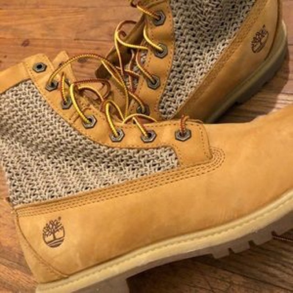 Timberland open weave lace up boots 🥾 - Picture 2 of 3